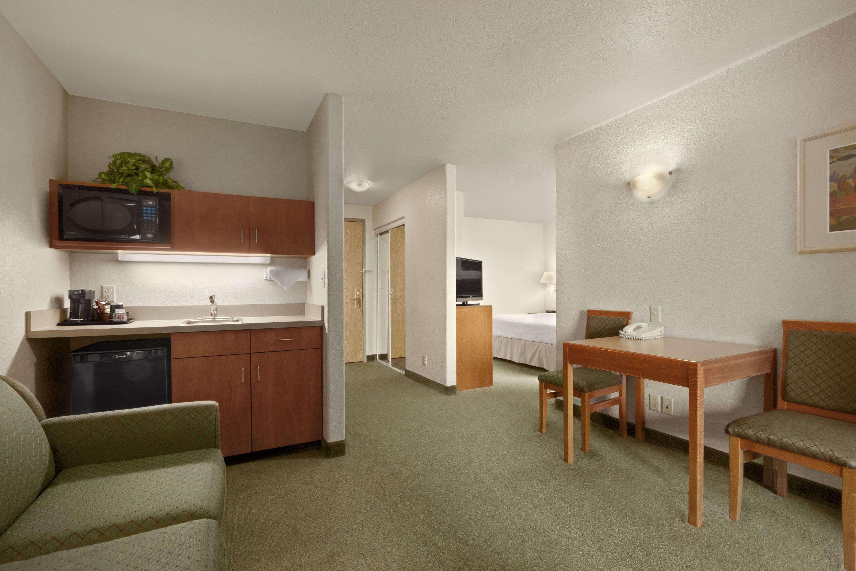 Days Inn By Wyndham Red Deer Eksteriør billede