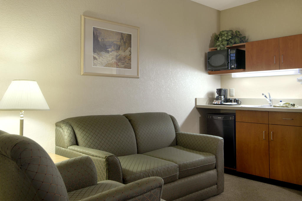 Days Inn By Wyndham Red Deer Værelse billede