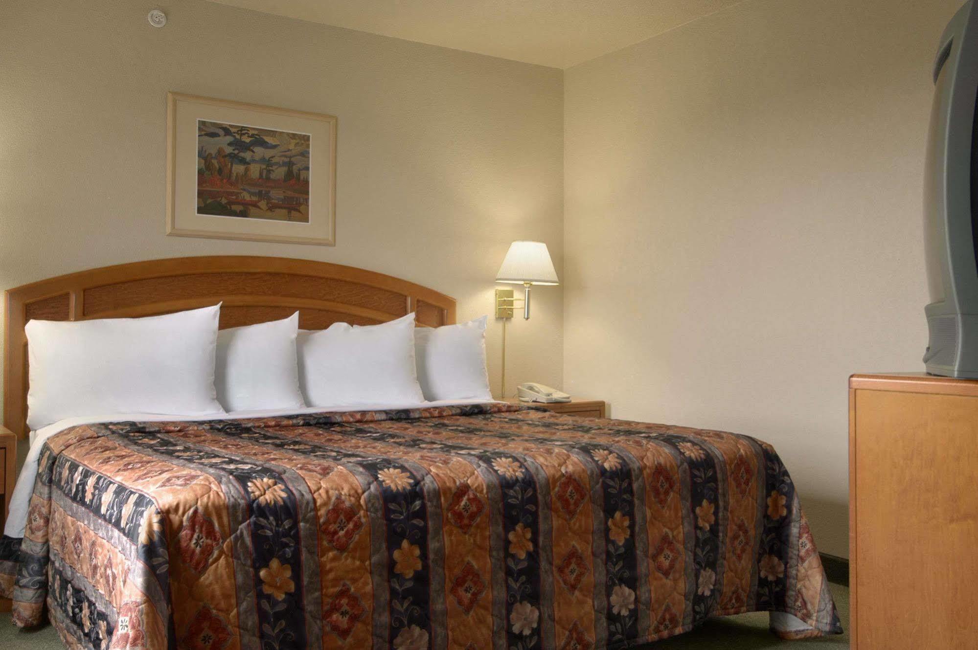 Days Inn By Wyndham Red Deer Eksteriør billede